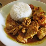 え 町田なのに ネパール餃子酒場 そるてぃ - ダルバート