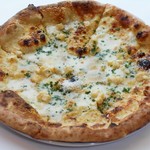 ４種のイタリアンチーズのピッツァ（チーズベース）