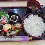 う越一 - 京弁当850円（税抜）