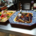 豚太郎 - 大皿料理（麻婆茄子）