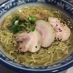 ハイボール酒場ちゃんや - 冷やし青唐辛子塩ラーメン
            ※通常のメニューにはありません。