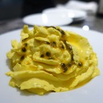 bar à vin PARTAGER - マンゴーのムース　バニラアイスクリーム