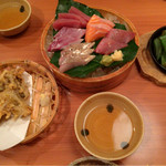 Marusa Suisan - 刺身５種盛り、舞茸の天ぷら、オクラのバター焼き