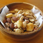 フォルクローロいわて東和 カフェバー - ミックスナッツ