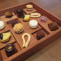 Installation Table ENSO L'asymetrie du calme - 小菓子8種2