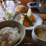 週がわりおひるごはんセット