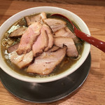 麺や 七彩 - 喜多方肉そば（煮干し）大盛り
