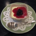 KYOU 饗 Karasuma - ブルーキュラソーを使ったババロア、ブルーベリーソース掛け(2016.04)