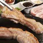 オモニ別邸 松山カルビ - サムギョプサル2