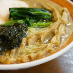 Ramen Shina Chiku - 穂先メンマと江戸前生海苔の食感が秀逸。