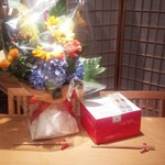 Roppongi Kakishin - お花とケーキ