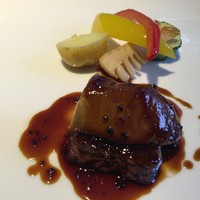 イタリア料理 ルッチコーレ - ルッチコーレ　牛フィレ肉の網焼き　フォアグラカナール添え　