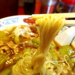 五郎八 - スープが絡んだ麺 