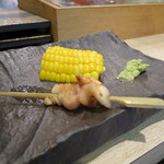 鮨棗 - とうもろこし＆ホッキのヒモの串（焼き物）(2016年7月)