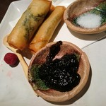 Kaijuu Sakaba - モッツァレラチーズとお餅の春巻き