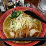 万世麺店 - 野菜排骨麺（950円）