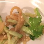 Dew Drop Inn - パクチークラゲ