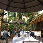 Il Lupino Trattoria & Wine Bar - テラス席中から