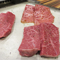 赤身焼肉USHIO - 『美味しい肉を少しずつ』仕様で出して頂きました。
