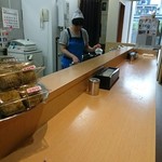 気比そばあまの - 店内カウンター