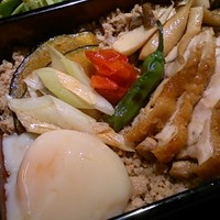 田町 鳥心 - そぼろ重
