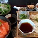 NOBU - 丼ランチ(サーモン丼、冷うどん)