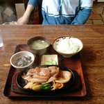Ichifuku - ロース生姜焼き肉定食