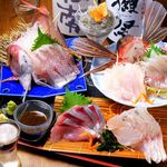 弥平 - 料理写真:旬の地魚刺身大漁盛り