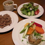 グラングラン - 15品目が摂れるヘルシーハンバーグランチ　　