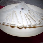 놋그릇 가지런히 - 