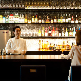 R restaurant & bar_1