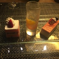Lounge & Dining G - 