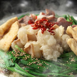 元祖 新宿三丁目ホルモン - 自慢の“元祖醤油もつ鍋”スープまで飲み干しちゃって下さい!!