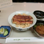 割烹蒲焼 わかな - うな丼 ２，７００円+赤だし４８５円