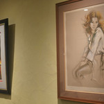 トゥ・ラ・ジョア - 著名な絵画が飾られています。絵は時々で変わります。