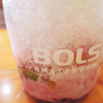 LUANA - 下の方に果物が入っています。
見てるだけで涼しくなるなぁ。