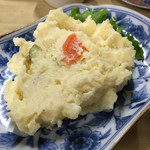 市民酒蔵諸星 - ポテサラ  マッシュ度合い高く、具は少なめ