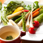 trattoria イタリアン SATOMI fooding - 有機野菜のバーニャカウダ 