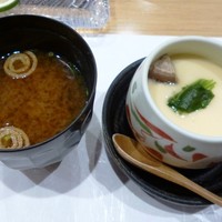 やま中 オリエンタルホテル福岡 博多ステーション店 - 茶碗蒸しと赤だし