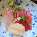 おいしい魚を食べさせる店 魚可津 - お刺身盛り合わせ♥
>゜)))彡〰