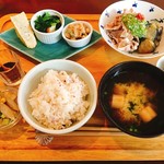 ピピン - しっかりごはん定食１２５０円