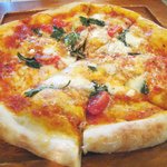 ガーデン＆クラフツ カフェ - !('10/10)ピッツァ・マルゲリータ