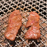 Ittou Gai Yakiniku Daigo - 2016.7 ガスロースターでハラミを焼いています