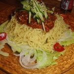 平成大衆酒場　やきとん　じゃんじゃん - うぃーの為アングルが悪いですね！
      綺麗な写真はブログで確認願います。（スタッフのしのさんがプレッシャー掛けるから・・・。）