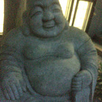 韓料理夢回廊 - 謎の石像　恵比寿さん？