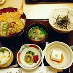 鎌倉 峰本 - 海老と野菜の天丼とひとくちそば    ￥1520