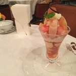 資生堂パーラー - 和歌山県 酒井農園産 あらかわの桃のパフェ