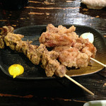 レバーランド - レバーの唐揚げ棒100円、鶏の唐揚げ棒100円