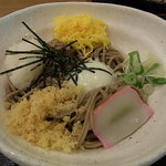 Sojibou - 2010/10月：冷やし月見そば（1,020円）