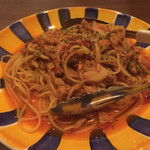 ふぇりちった - ツナと色々きのこのトマトソースパスタ